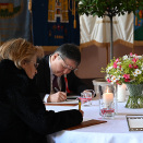 Ambassadører fra mange land besøker Slottet for å skrive i gratulasjonsprotokollen 17. mai. Foto: Sven Gj. Gjeruldsen, Det kongelige hoff